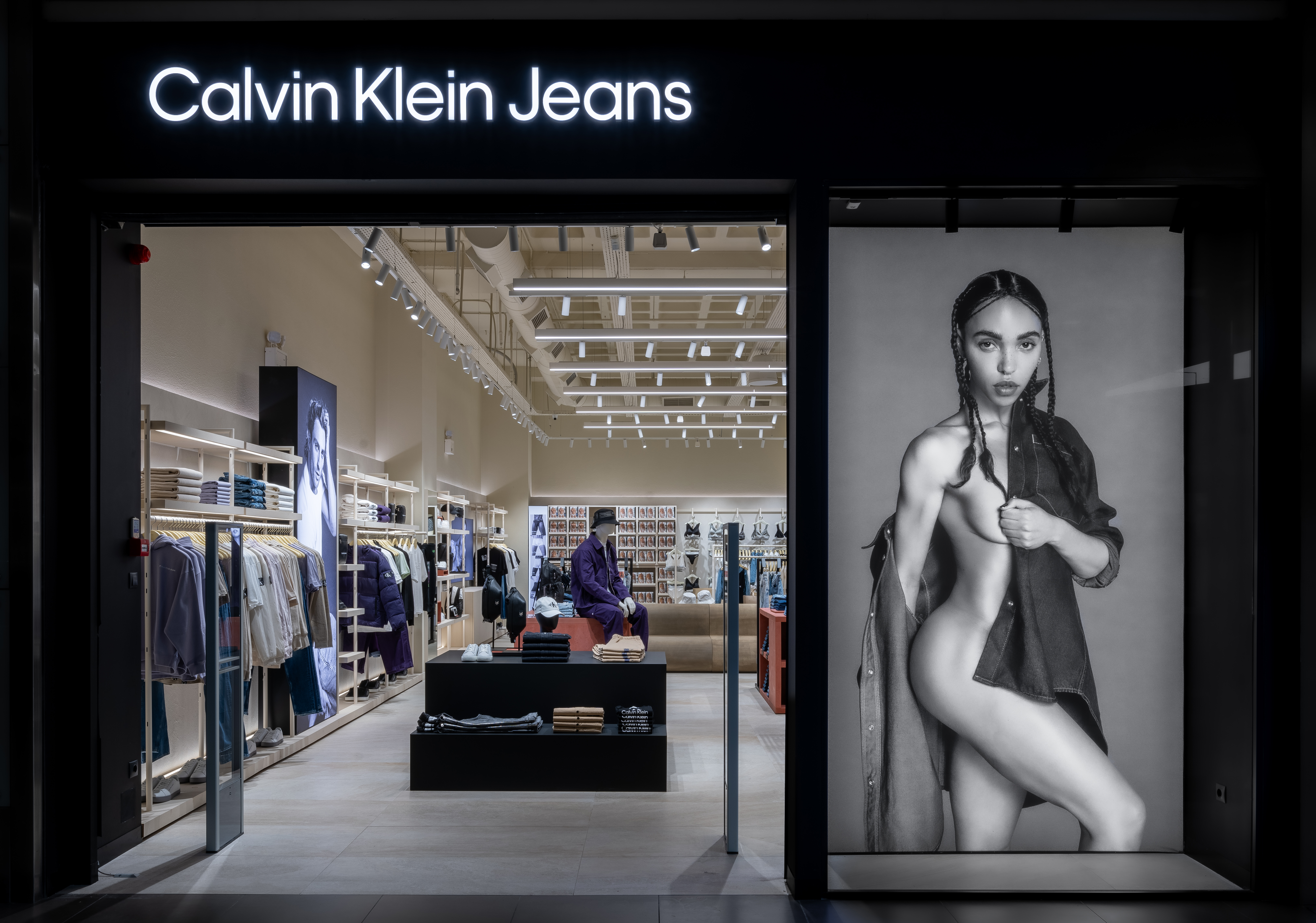 Calvin Klein Jeans: Νέο κατάστημα στο Athens Metro Mall