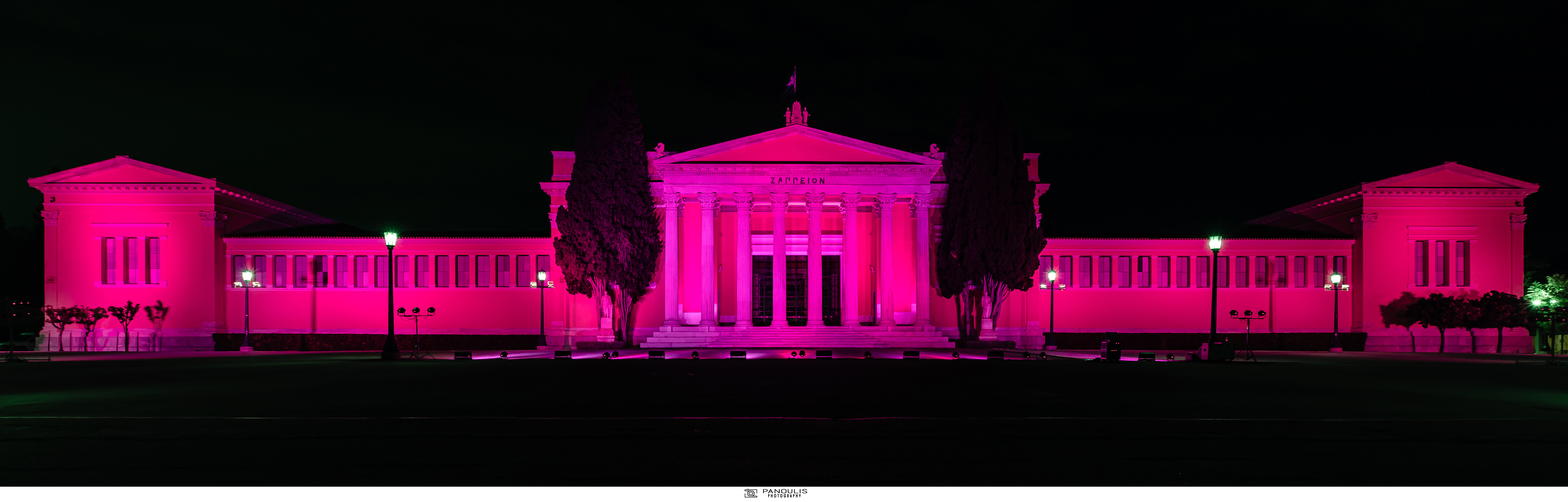 H Estée Lauder φωταγώγησε το Ζάππειο Μέγαρο στο πλαίσιο της Παγκόσμιας Εκστρατείας Ενημέρωσης για τον Καρκίνο του Μαστού