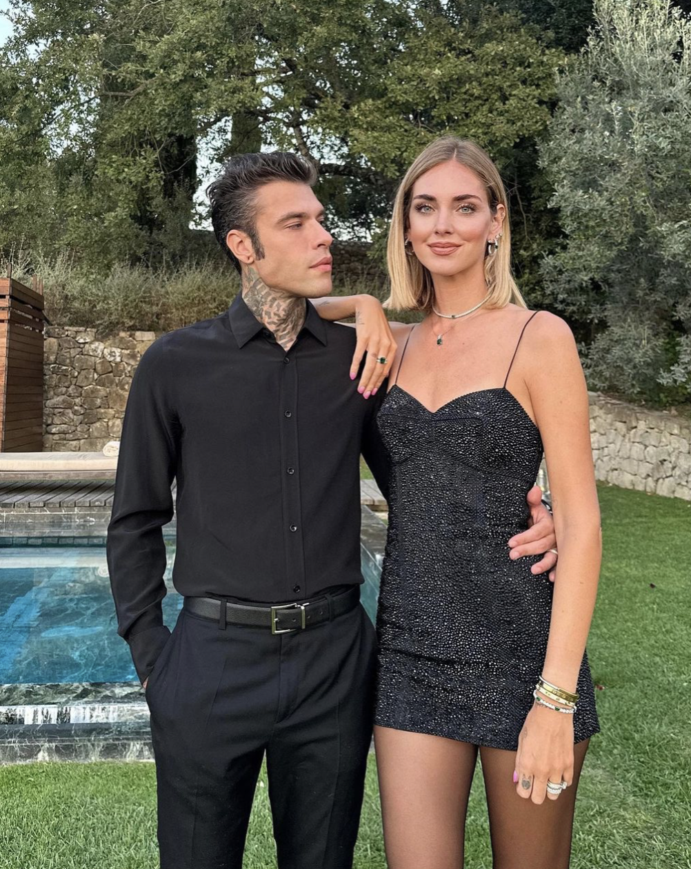 Γιατί ο Fedez είναι ακόμα στο νοσοκομείο; Η Chiara Ferragni σπάει τη σιωπή: «Είμαι ευγνώμων»