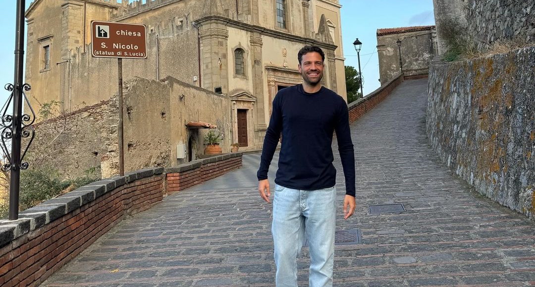 Ο Κωνσταντίνος Αργυρός απολαμβάνει το ταξίδι του στη Σικελία: «Ένας άνθρωπος που δεν περνάει χρόνο με την οικογένειά του δεν μπορεί ποτέ να είναι πραγματικός άντρας»