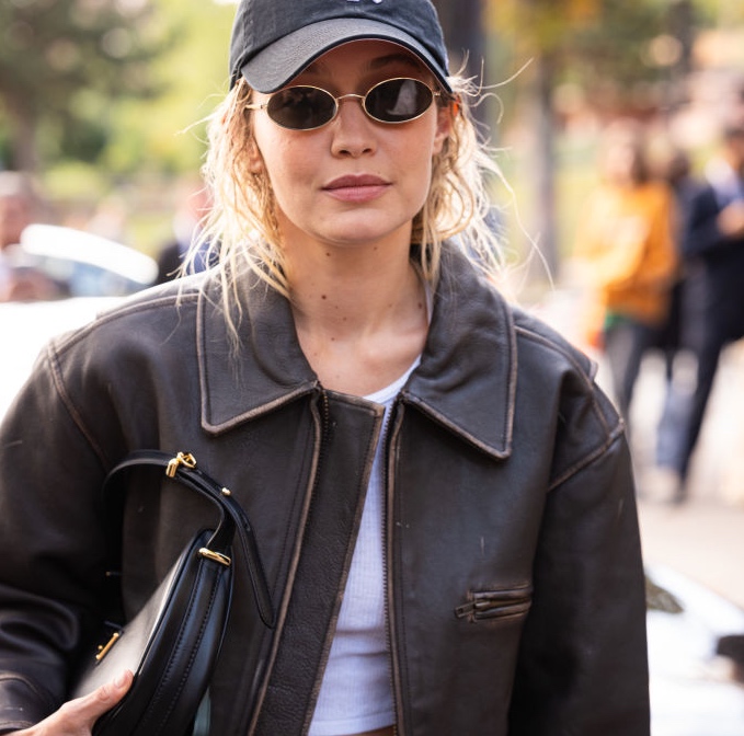 Το δερμάτινο jacket της Gigi Hadid από τα Mango είναι το επόμενο smart buy που θα κάνεις