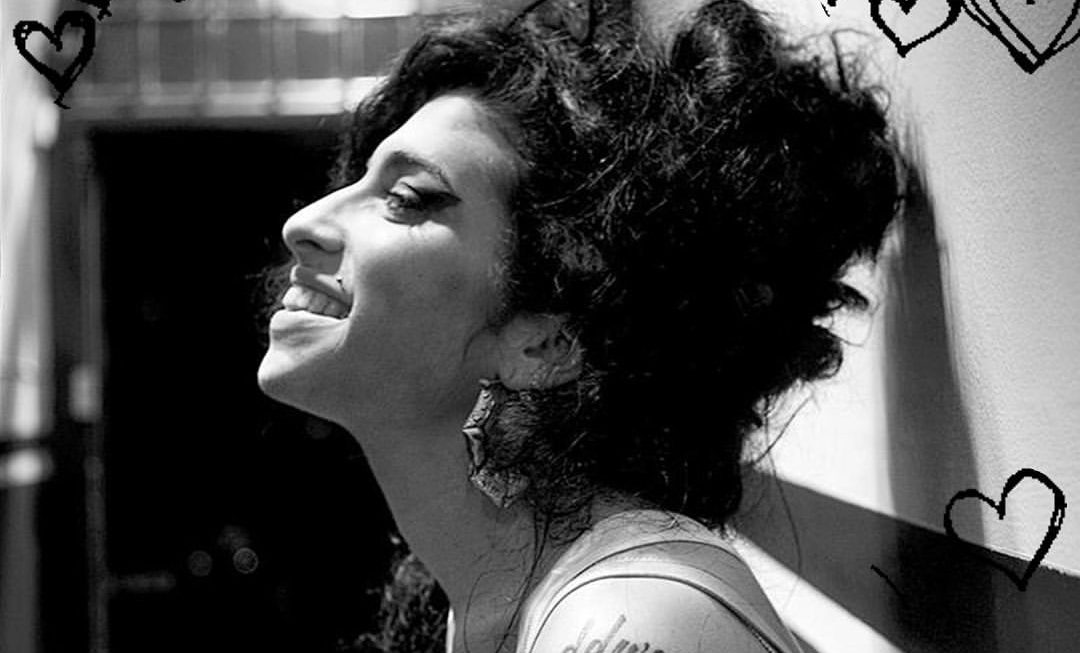 Amy Winehouse: Στη δημοσιότητα σπάνια πλάνα από τα γυρίσματα του βίντεο κλιπ της «In My Bed»