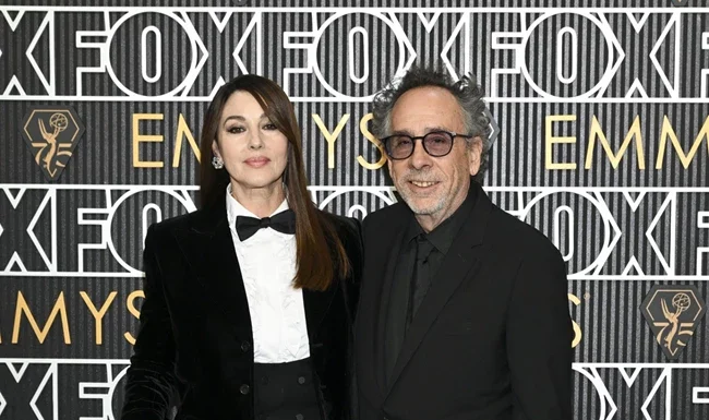 Monica Bellucci και Tim Burton: Η κοινή τους εμφάνιση στα Emmys 2024