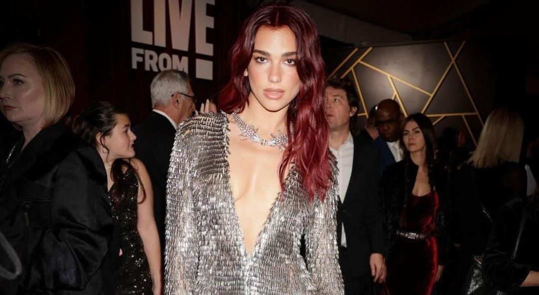 Δεν γινόταν να μην την προσέξεις: Η Dua Lipa απαστράπτουσα στα Grammys