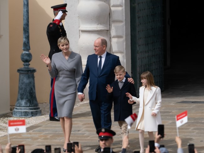 Πρίγκιπας Αλβέρτος του Μονακό: Οι εορτασμοί για τα γενέθλιά του - Η πριγκίπισσα Σαρλίν απλή και σικ