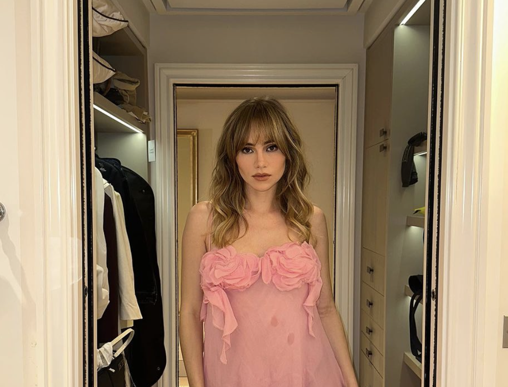 Suki Waterhouse: Έκανε το Baby Boom Reveal στο Coachella