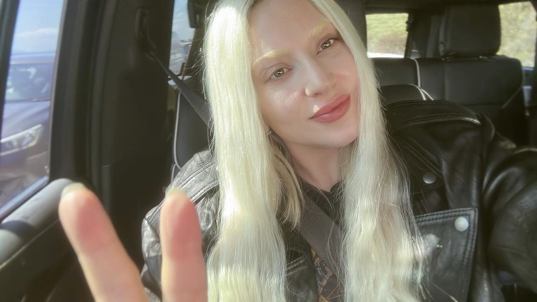 Lady Gaga: Μήπως είναι έγκυος και το κρύβει;