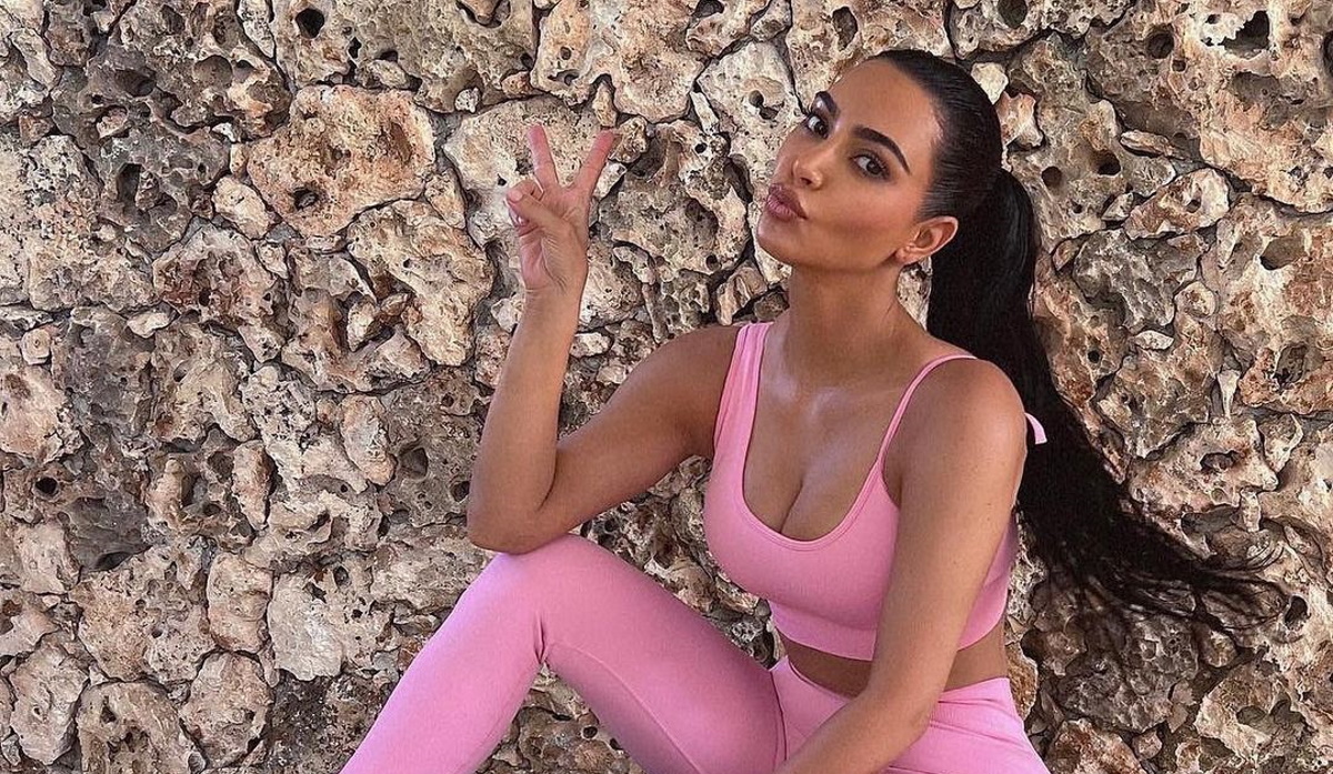 Kim Kardashian: Η νέα οικογενειακή φωτογραφία με τις κόρες και τη μαμά της