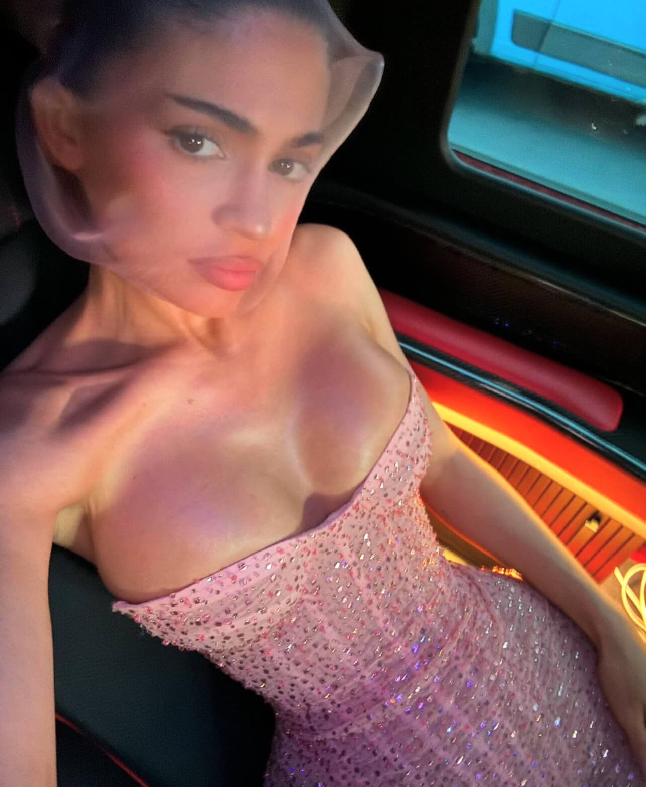 Κylie Jenner: Το bridal φόρεμά της έχει γίνει viral στα social media